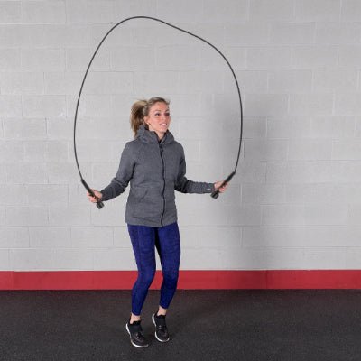 Corde a sauter Fusion femme en salle saute a la corde soiflex