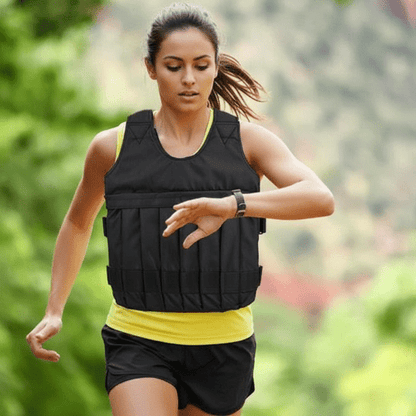 Gilet lesté ForcePlus (vide) – fille fait une marche dans la nature Ajustable et confortable pour fitness - Soiflex
