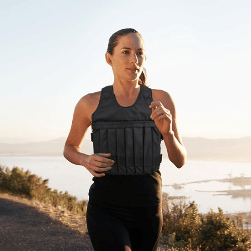 Gilet lesté ForcePlus (vide) – fille fait marche rapide sur bord de l'eau Ajustable et confortable pour fitness - Soiflex