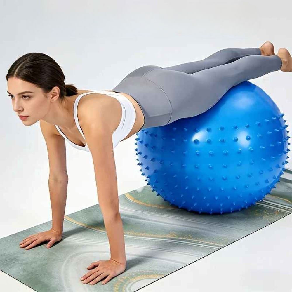 SWISS BALL JAYA 45cm femme en position planche sur ballon bleu