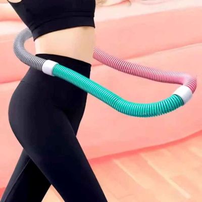 Cerceau fitness RessortFit – Massage et renforcement abdos - taille de femme avec cerceau fitness Soiflex