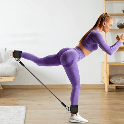 Elastiques musculation Flow – Léger et facile à transporter - femme tire avec jambe Soiflex