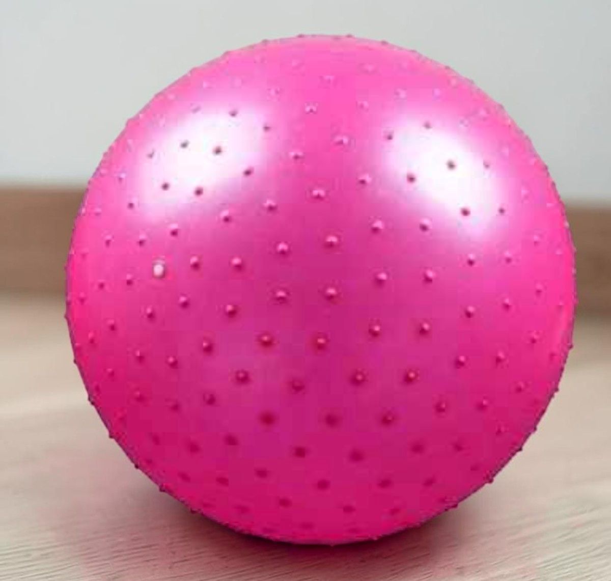 Swiss Ball Nila 65 cm à picots massant - variable rose- Soiflex
